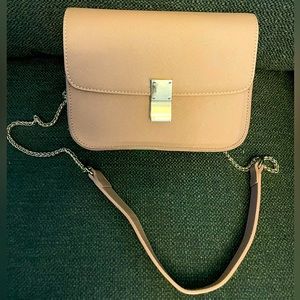 Caramel crossbody